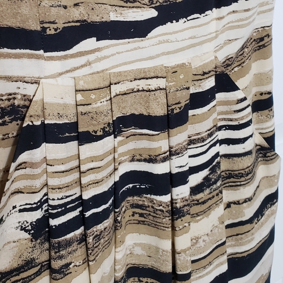 Viscose V-neck Structural Side Pockets Sleeveless Dress DKNYC - Picture 10 of 13